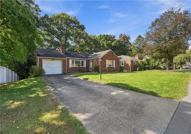 Photo 2 of Single family home for sale at 1405 N Spring St, Shaler, PA 15116 | MLS# 1778298 | Listing updated on 2026-10-21