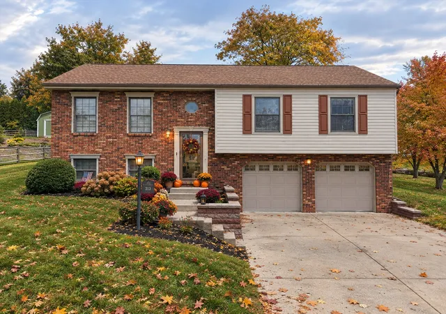 Photo 1 of Single family home for sale at 313 Battery Dr, Mc Donald, PA 15057 | MLS# 1780173 | Listing updated on 2026-10-22