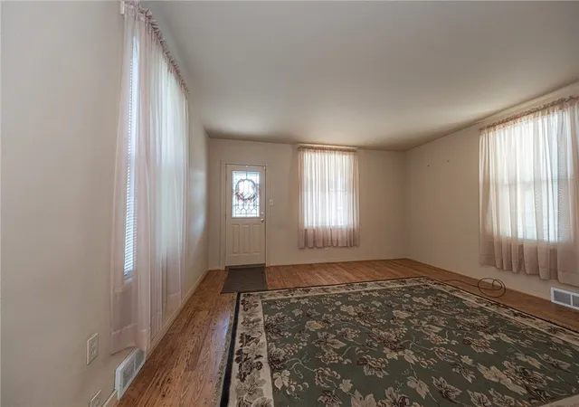 Photo 4 of Single family home for sale at 955 Ewing St, Canton Twp, PA 15301 | MLS# 1779494 | Listing updated on 2026-10-22
