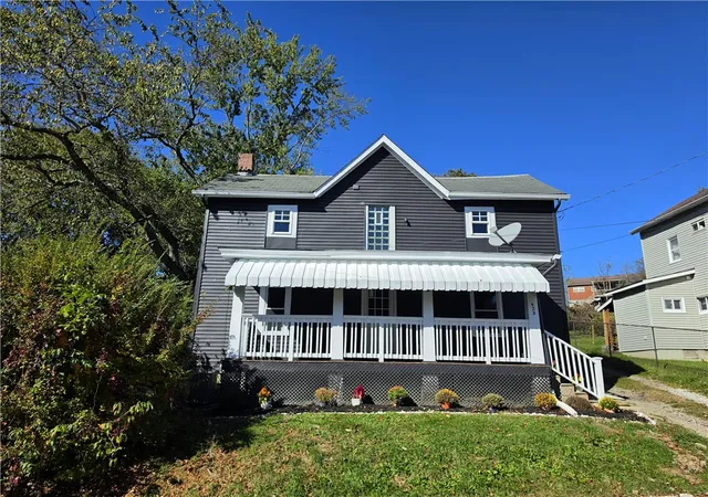 Photo 1 of Single family home for sale at 423 Fox Hl St, Greensburg, PA 15601 | MLS# 1780207 | Listing updated on 2026-10-21