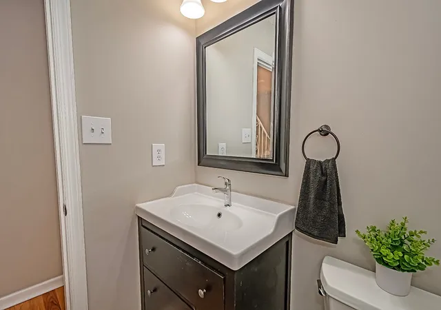 Listing Photo 4 - Condo for sale in building located at 214 Allenberry Cir, Pittsburgh, PA 15234