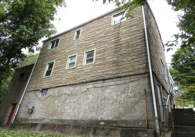 Photo 4 of House for sale at 1526 Nobles Ln, Pittsburgh, PA 15210 | MLS# 1780285 | Listing updated on 2026-10-21