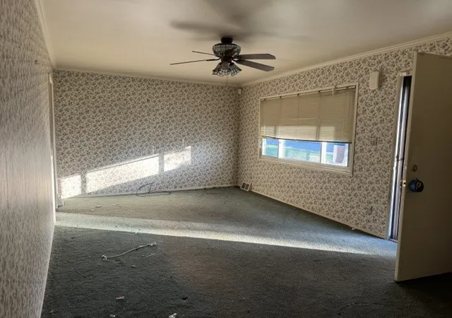 Photo 2 of Single family home for sale at 922 Anne Ave, Charleroi, PA 15022 | MLS# 1780317 | Listing updated on 2026-10-21