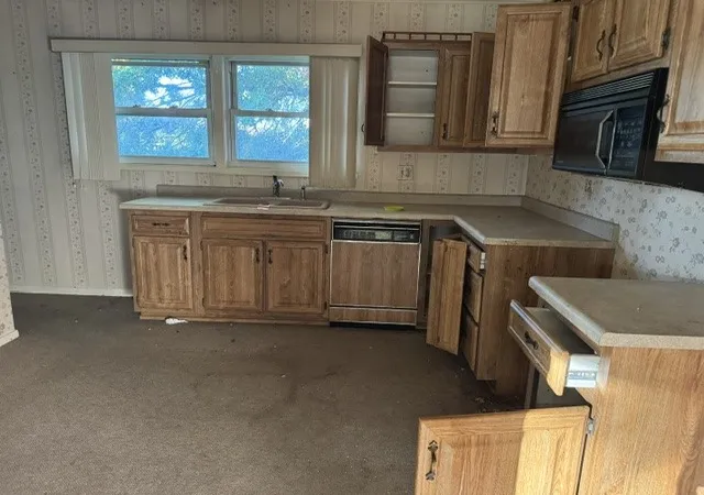 Photo 4 of Single family home for sale at 922 Anne Ave, Charleroi, PA 15022 | MLS# 1780317 | Listing updated on 2026-10-21