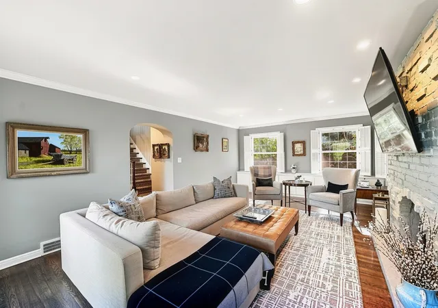 Photo 3 of Single family home for sale at 763 Larchmont Rd, Mt Lebanon, PA 15243 | MLS# 1780331 | Listing updated on 2026-10-22