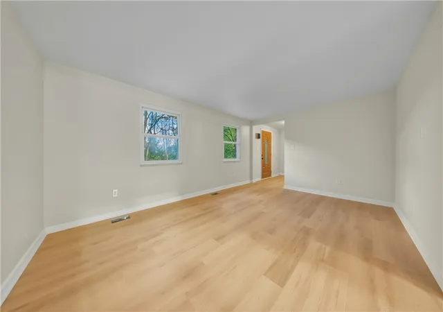 Photo 3 of Single family home for sale at 1362 Groveton St, Castle Shannon, PA 15234 | MLS# 1780336 | Listing updated on 2026-10-22