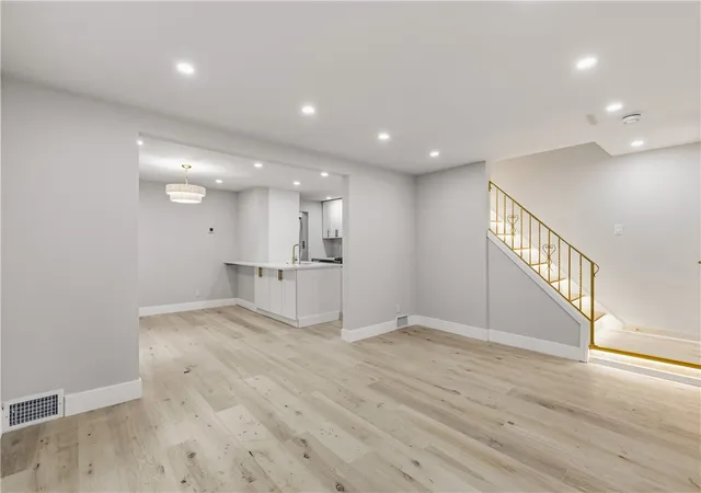 Photo 3 of Single family home for sale at 4526 Camelia St, Pittsburgh, PA 15201 | MLS# 1780343 | Listing updated on 2026-10-22