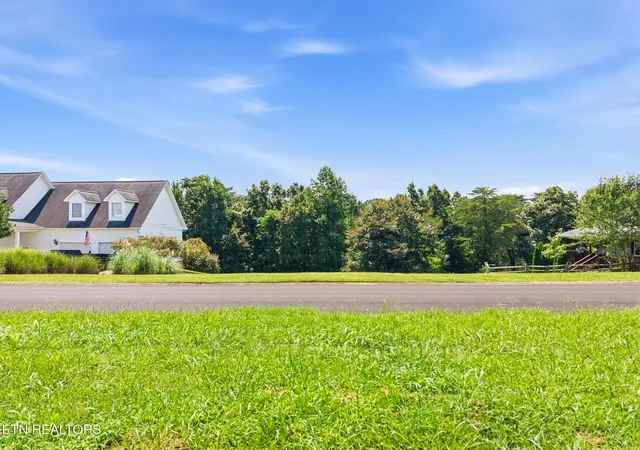 Photo 3 of Land for sale at 0 River Cliff Dr, Kodak, TN 37764 | MLS# 3529376 | Listing updated on 2026-08-31