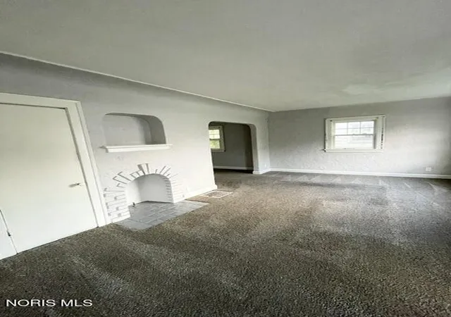 Photo 3 of Single family home for sale at 3225 Maher St, Toledo, OH 43608 | MLS# 10001459 | Listing updated on 2026-10-21