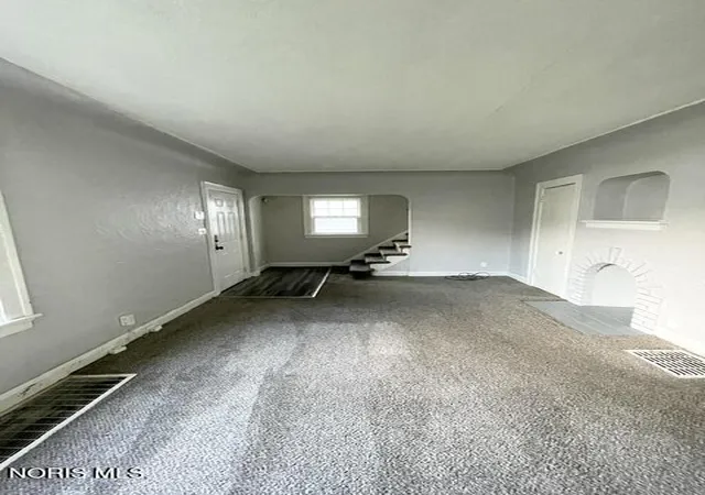 Photo 4 of Single family home for sale at 3225 Maher St, Toledo, OH 43608 | MLS# 10001459 | Listing updated on 2026-10-21