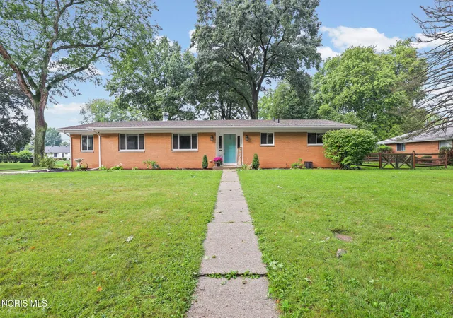 Single family home for sale at 2216 Heatherwood Dr, Toledo, OH 43614 | MLS# 10013104 | Listing updated on 2026-09-13