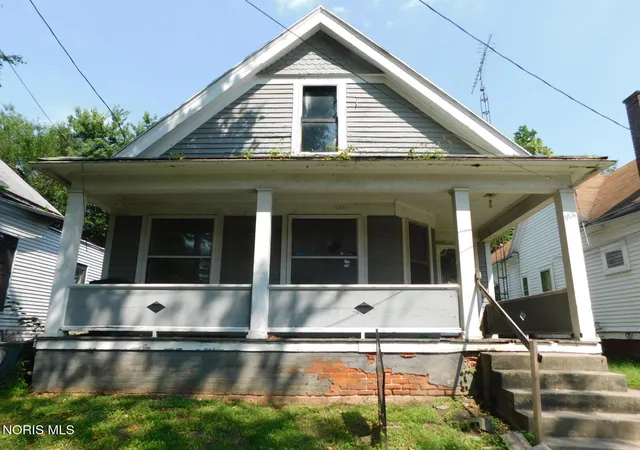 Photo 1 of Single family home for sale at 924 Blum St, Toledo, OH 43607 | MLS# 10003506 | Listing updated on 2026-09-02