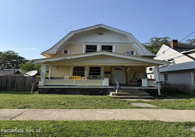 Photo 3 of Single family home for sale at 1211 Idaho St, Toledo, OH 43605 | MLS# 10006399 | Listing updated on 2026-09-15