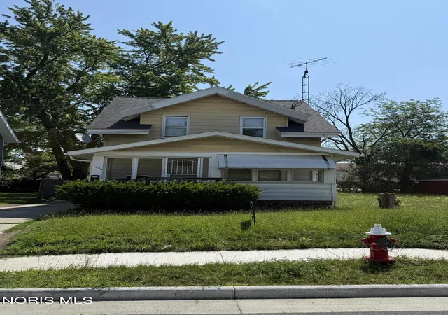 Photo 2 of Single family home for sale at 1730 Calumet Ave, Toledo, OH 43607 | MLS# 10006404 | Listing updated on 2026-09-15