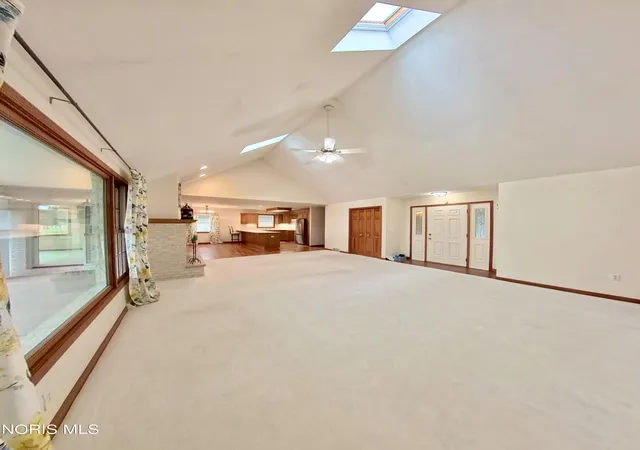 Photo 3 of Single family home for sale at 1013 S Lallendorf Rd, Oregon, OH 43616 | MLS# 10006421 | Listing updated on 2026-09-18