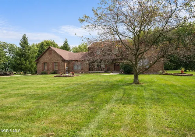 Photo 3 of Sale Pending at 1453 S Wynn Rd, Oregon, OH 43616 | MLS# 10008393 | Listing updated on 2026-10-07
