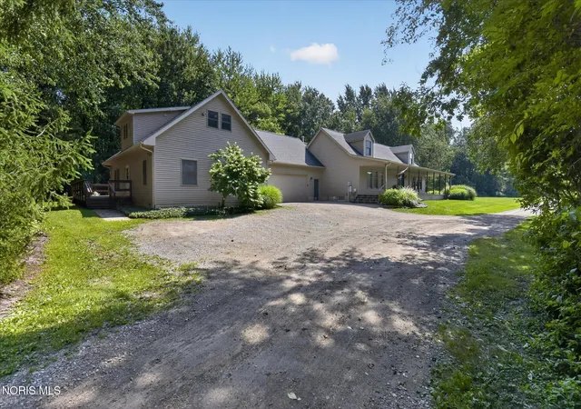 Photo 2 of Single family home for sale at 7840 Dorr St, Toledo, OH 43617 | MLS# 10009252 | Listing updated on 2026-09-14