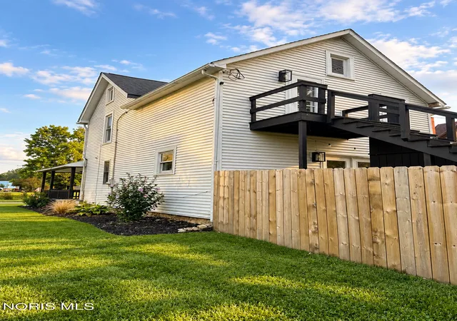 Photo 3 of Single family home for sale at 123 Clinton Ave, Tiffin, OH 44883 | MLS# 10009482 | Listing updated on 2026-09-22