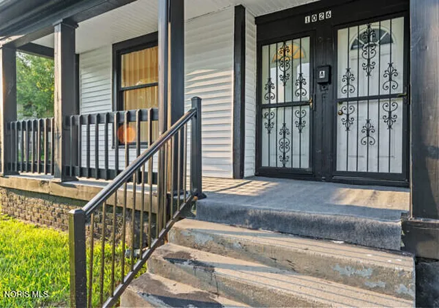 Photo 3 of Multi family home for sale at 1026 Oakwood Ave, Toledo, OH 43607 | MLS# 10009810 | Listing updated on 2026-10-07