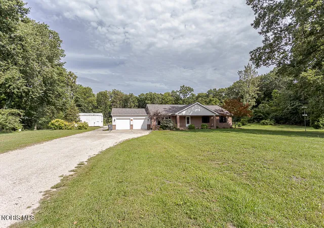Photo 3 of Single family home for sale at 412 Schwamberger Rd, Holland, OH 43528 | MLS# 10012848 | Listing updated on 2026-09-17