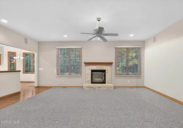 Photo 4 of Single family home for sale at 7910 Colony Woods Dr, Toledo, OH 43617 | MLS# 10010331 | Listing updated on 2026-10-28