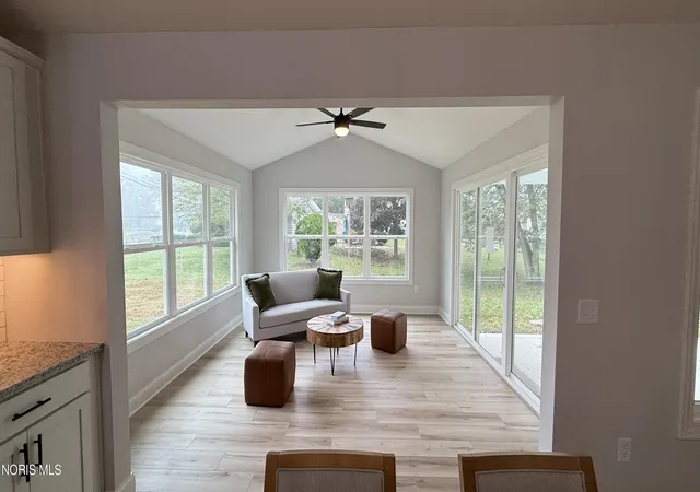 Photo 4 of Single family home for sale at 4550 Vineyard Rd, Toledo, OH 43623 | MLS# 10010320 | Listing updated on 2026-10-25