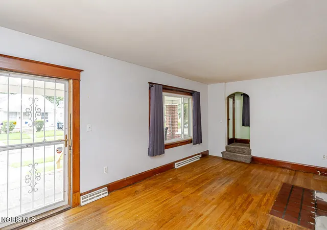 Photo 3 of Single family home for sale at 1446 Prouty Ave, Toledo, OH 43609 | MLS# 10011999 | Listing updated on 2026-09-06
