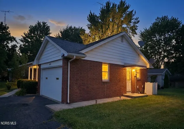 Photo 3 of Single family home for sale at 2301 Northridge Rd, Findlay, OH 45840 | MLS# 10011172 | Listing updated on 2026-10-05