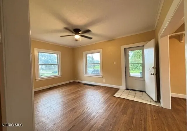Photo 2 of Single family home for sale at 4303 Walker Ave, Toledo, OH 43612 | MLS# 10011579 | Listing updated on 2026-09-22