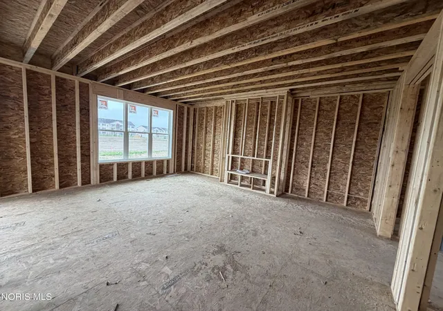 Photo 2 of Single family home for sale at 1410 Thomas Ln, Waterville, OH 43566 | MLS# 10011599 | Listing updated on 2026-09-17
