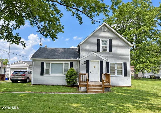 Photo 1 of Single family home for sale at 906 W Wayne St, Paulding, OH 45879 | MLS# 10011692 | Listing updated on 2026-09-21