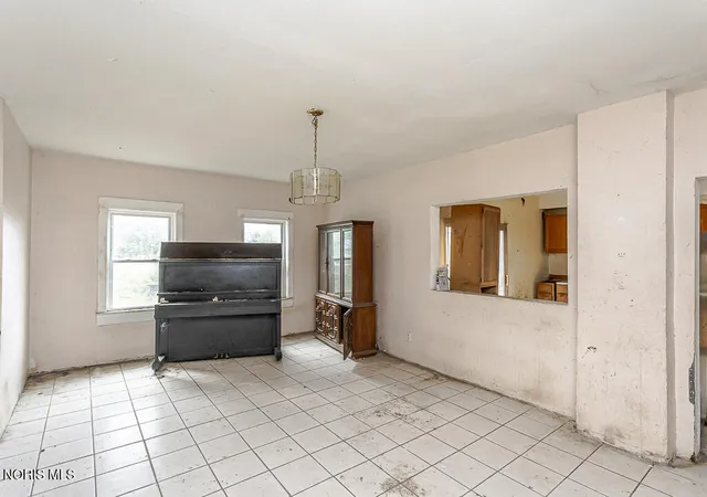 Photo 3 of Single family home for sale at 4125 Suder Ave, Toledo, OH 43611 | MLS# 10011818 | Listing updated on 2026-10-13