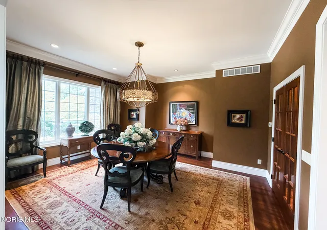 Photo 4 of Single family home for sale at 8439 Aarons Wood Ct, Sylvania, OH 43560 | MLS# 10013182 | Listing updated on 2026-09-24