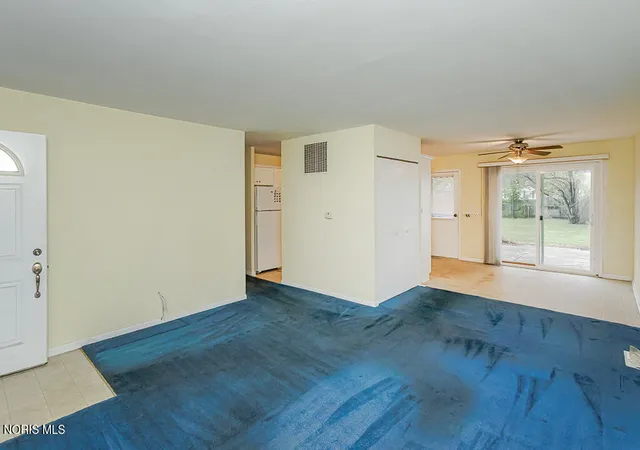 Photo 2 of Sale Pending at 4901 Brinthaven Rd, Sylvania, OH 43560 | MLS# 10011905 | Listing updated on 2026-09-04