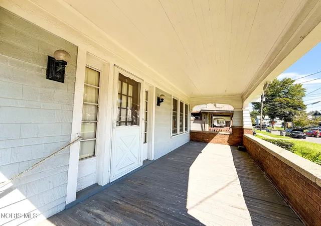Photo 3 of Multi family home for sale at 446 Danberry St, Toledo, OH 43609 | MLS# 10013442 | Listing updated on 2026-09-30