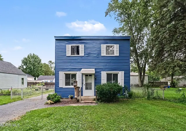 Photo 1 of Single family home for sale at 5518 Merriman Dr, Sylvania, OH 43560 | MLS# 10012015 | Listing updated on 2026-09-23