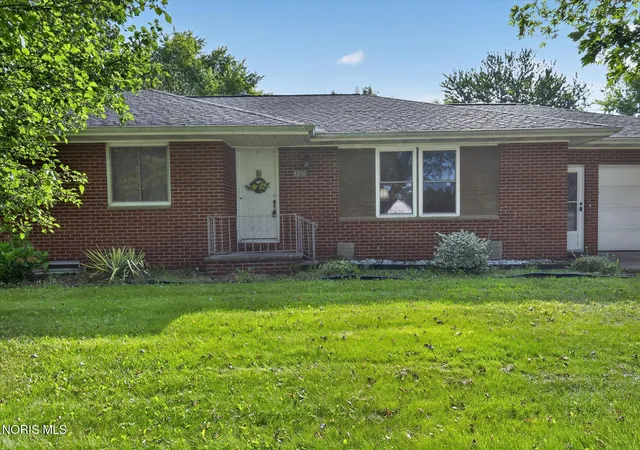 Photo 3 of Single family home for sale at 1206 Lindau St, Archbold, OH 43502 | MLS# 10012812 | Listing updated on 2026-09-14