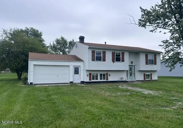 Photo 2 of Single family home for sale at 385 Latchaw St, Defiance, OH 43512 | MLS# 10013778 | Listing updated on 2026-10-07