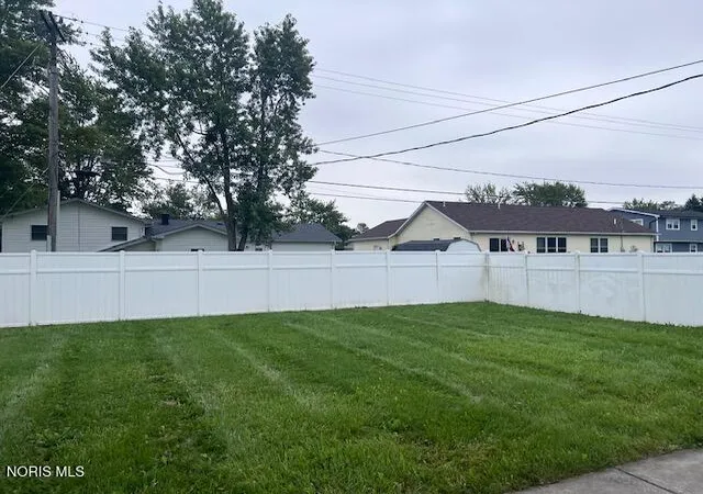 Photo 4 of Single family home for sale at 385 Latchaw St, Defiance, OH 43512 | MLS# 10013778 | Listing updated on 2026-10-07