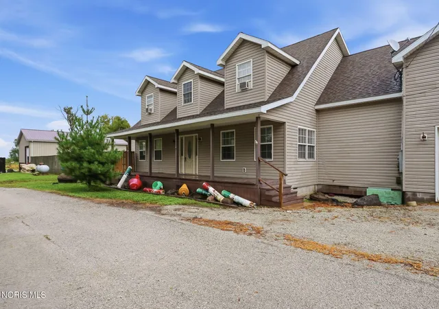 Photo 2 of Single family home for sale at 4445 N Rider Rd, Oak Harbor, OH 43449 | MLS# 10012169 | Listing updated on 2026-10-06