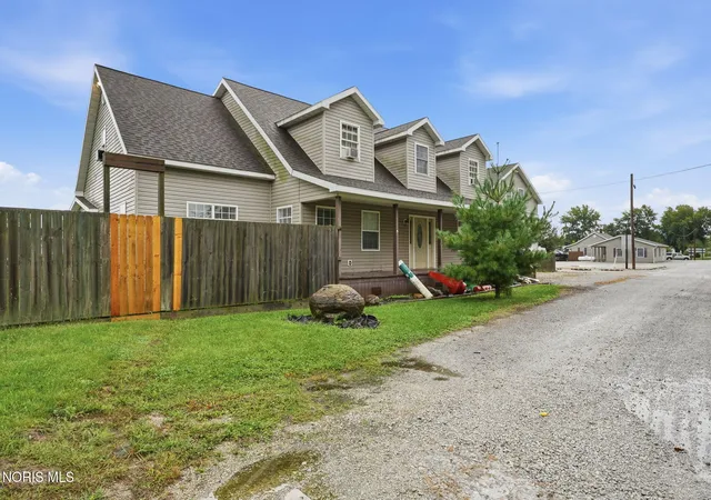 Photo 3 of Single family home for sale at 4445 N Rider Rd, Oak Harbor, OH 43449 | MLS# 10012169 | Listing updated on 2026-10-06