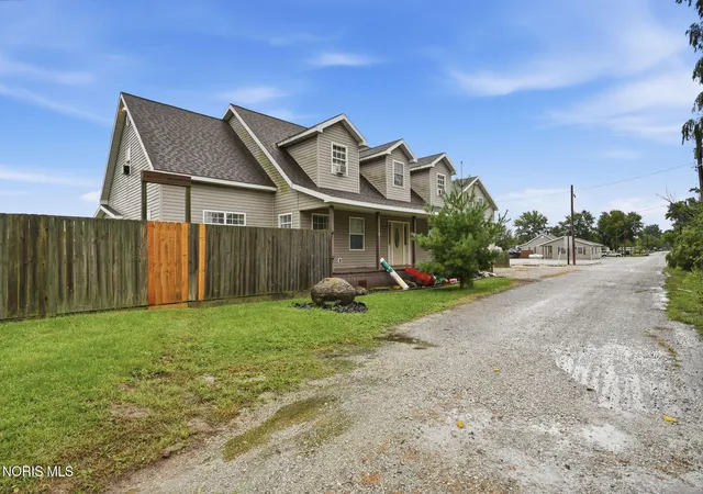 Photo 3 of Single family home for sale at 4445 N Rider Rd, Oak Harbor, OH 43449 | MLS# 10012169 | Listing updated on 2026-10-06
