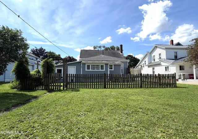 Photo 3 of Single family home for sale at 332 W Johnson St, Upper Sandusky, OH 43351 | MLS# 10013219 | Listing updated on 2026-10-02