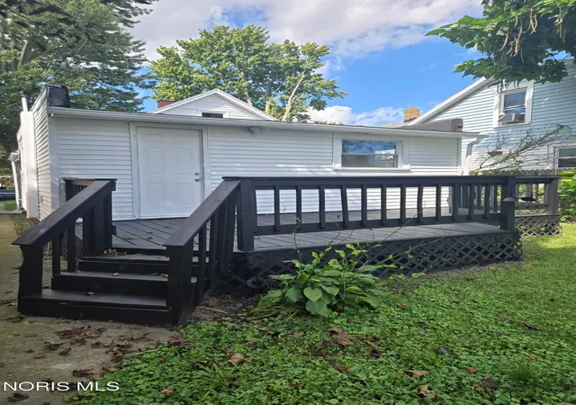 Photo 3 of Single family home for sale at 311 White St, Toledo, OH 43605 | MLS# 10013661 | Listing updated on 2026-09-25