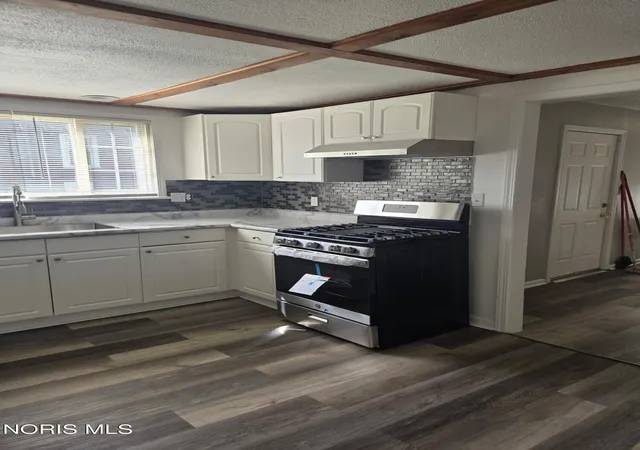 Photo 4 of Single family home for sale at 311 White St, Toledo, OH 43605 | MLS# 10013661 | Listing updated on 2026-09-25