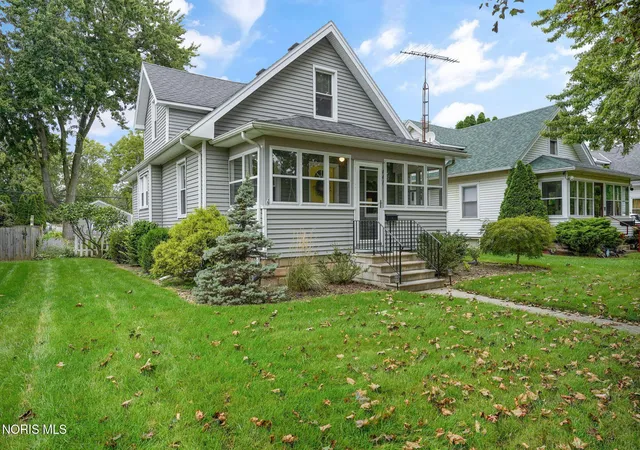 Photo 2 of Single family home for sale at 441 W 6th Street, Perrysburg, OH 43551 | MLS# 10012709 | Listing updated on 2026-09-21