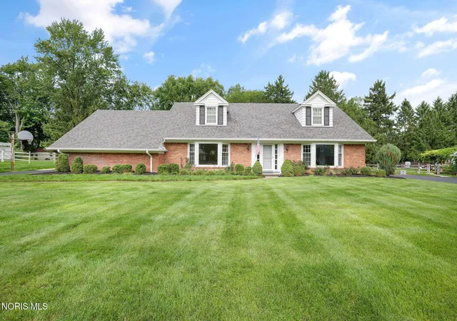 Photo 1 of Single family home for sale at 6356 Oakland Ct, Sylvania, OH 43560 | MLS# 10012562 | Listing updated on 2026-09-16
