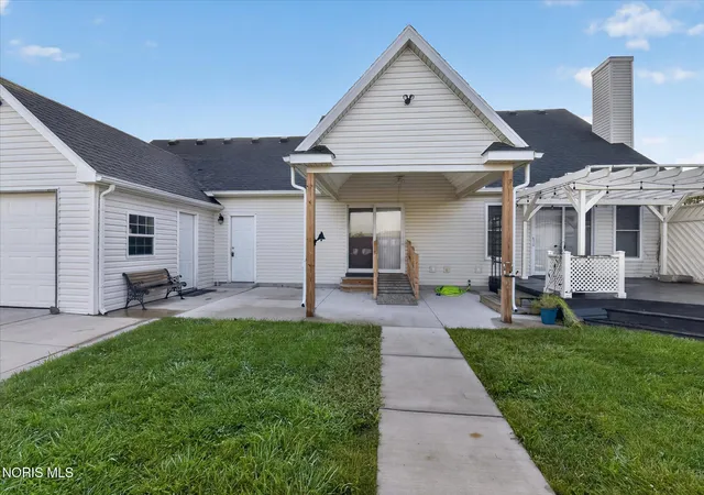Photo 4 of Single family home for sale at 14485 County Rd 2, Swanton, OH 43558 | MLS# 10012268 | Listing updated on 2026-09-09