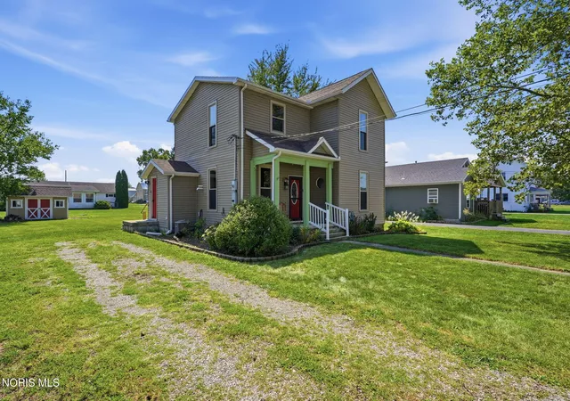 Photo 2 of Single family home for sale at 1707 Byal Ave, Findlay, OH 45840 | MLS# 10012285 | Listing updated on 2026-09-17