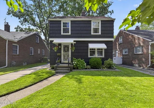 Photo 1 of Single family home for sale at 4229 Grantley Rd, Toledo, OH 43613 | MLS# 10012803 | Listing updated on 2026-09-13